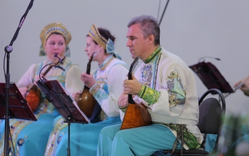 Продолжаем дарить любимым зрителям яркие и светлые эмоции! Уже сейчас нас встречает радушная Инза.