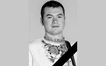 Коллектив и руководство Государственного ансамбля песни и танца «Волга» с прискорбием сообщают о безвременной  и тяжелой утрате: в ходе проведения специальной военной операции погиб  Максим Нюркин – артист оркестра ансамбля «Волга».